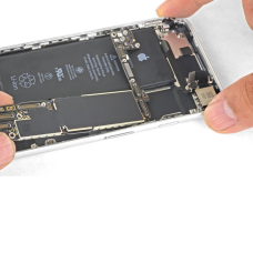 Восстановление материнской платы iPhone SE 3