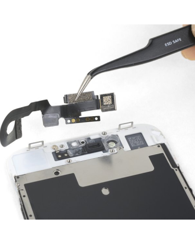 Чищення фронтальної камери iPhone SE 3
