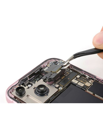 Заміна слухового динаміка iPhone 15