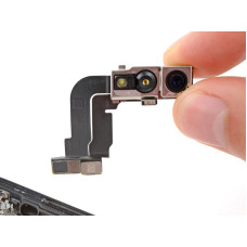 Чистка фронтальной камеры iPhone 15 Pro