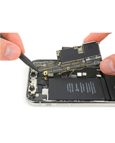 Заміна нижньої частини материнської плати iPhone 11 Pro Max
